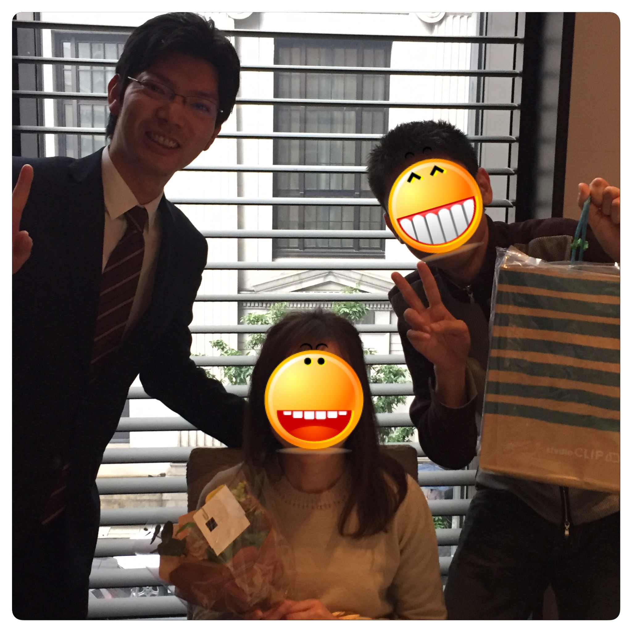 お客様とそのフィアンセと成婚のお祝い お客様とそのフィアンセと成婚のお祝い