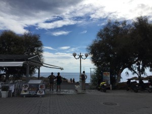 ギリシャハネムーン④〜サントリーニ島、フィラの街、海、ロバに乗る〜