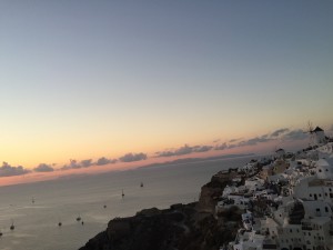 ギリシャハネムーン④〜サントリーニ島、フィラの街、海、ロバに乗る〜