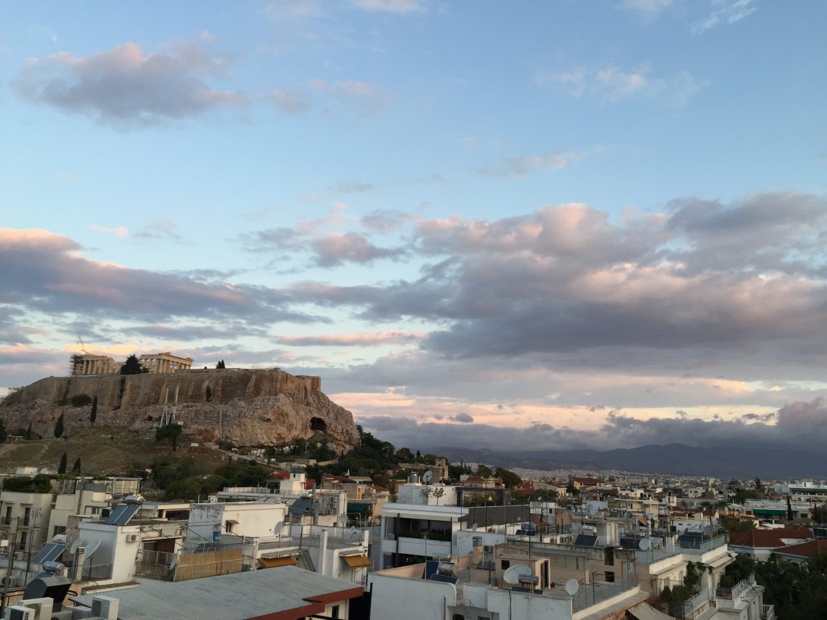 お見合い時のNG じーっと見ない! お見合い時のNG じーっと見ない!