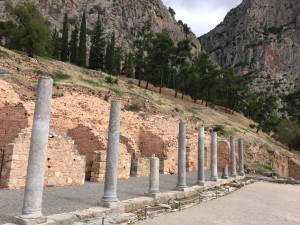 ギリシャハネムーン⑥〜デルフィ、メテオラ〜