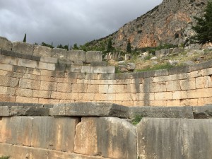ギリシャハネムーン⑥〜デルフィ、メテオラ〜