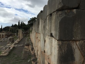 ギリシャハネムーン⑥〜デルフィ、メテオラ〜