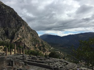 ギリシャハネムーン⑥〜デルフィ、メテオラ〜