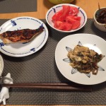 妻がつくしを採ってきてくれました。 妻がつくしを採ってきてくれました。