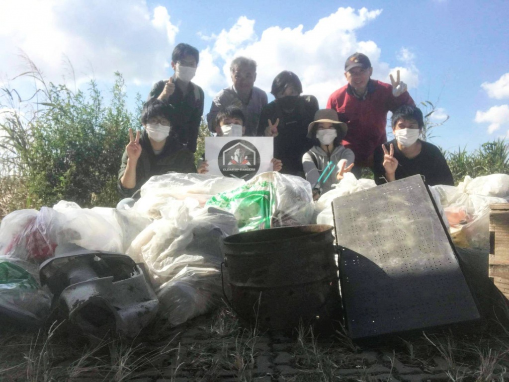 クリーンアップレンジャーズさんの河川のお掃除に参加しました クリーンアップレンジャーズさんの河川のお掃除に参加しました
